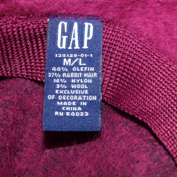 GAP Fuzzy Magenta Hat - Picture 9 of 10
